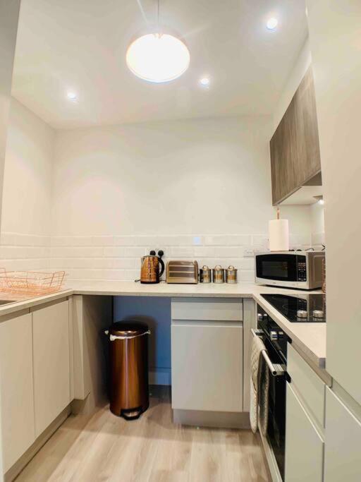 Apartament Lovely Central Bournemouth Flat 10 Minute To Beach Zewnętrze zdjęcie